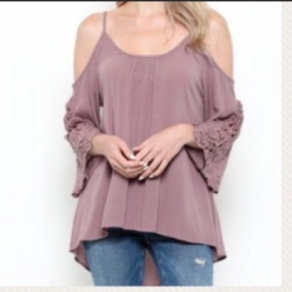 COLD SHOULDER LACE DETAIL TOP - Picture 2 of 3